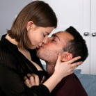 Alice Wayne in 'Naturally Sexy - S9:E2'